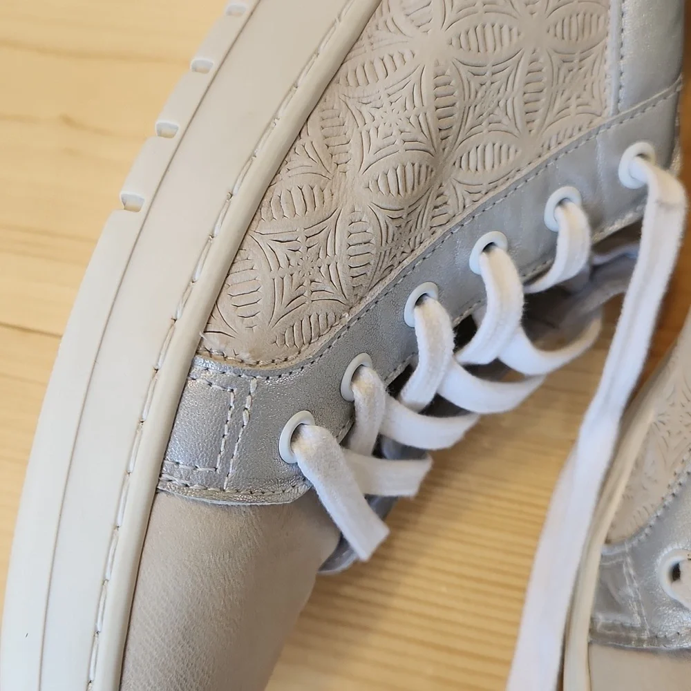 Miz Mooz Jane & Courtney Lace-Up Sneakers CJ Linen/Pewter EU 41 US 10